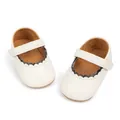 Gebroken witte baby Mary Jane loopschoentjes van imitatieleer met een schulprand - 11cm / PT5326 Wit