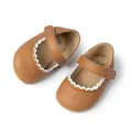 Klassieke bruine baby Mary Jane schoenen met witte geschulpte rand en klittenband - 11cm / 2612 Bruin