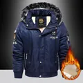 Herren Winterjacke in Marineblau mit extra dickem Fleecefutter und Pelzkapuze - M / Oberteile / Blau