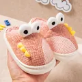 Chaussons dinosaure roses pour enfants avec doublure en peluche chaude et semelle antidérapante - Rose