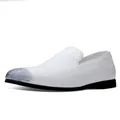 Weiße geflochtene Slipper für Herren mit silberner Kappe im Slip-On-Stil - 38 / Weiß