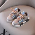 Stilvolle atmungsaktive Mesh-Sneaker für Kinder in Beige-Blauem Mehrfarbendesign - Grau