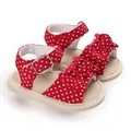 Sandalias de lunares rojos y blancos para bebé niña con lazo decorativo para el verano. - Rojo