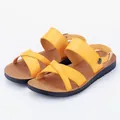 Sandales plates jaunes décontractées pour femmes avec brides croisées et boucle - Jaune