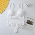 Cómodo conjunto de sujetador y braga de punto acanalado blanco con diseño de cuello en V - Blanco