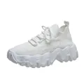 Sneakers in maglia traspirante bianche da donna con suole platform spesse e ondulate - 35 / Bianco