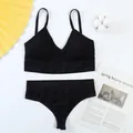 Conjunto de lencería negro de canalé con sujetador de triángulo sin aros y braga - Negro
