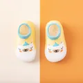 Detailansicht gelber Cartoon Baby Lauflernsocken aus weichem atmungsaktivem Strickgewebe - Gelber Bär