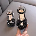 Elegantes zapatos de princesa negros para niñas con flor de malla, perlas y tacón - Negro