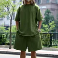 Ensemble de sport ample pour hommes en molleton vert armée avec t-shirt et short - Vert Militaire