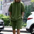 Conjunto de descanso hombre estilo urbano verde oliva holgado con camiseta corta y pantalón corto - Verde Militar