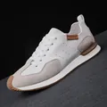 Zapatillas blancas premium para hombre de cuero genuino estilo Forrest Gump casual transpirable - Blanco