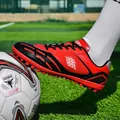 Professionelle rot-schwarze Fußballschuhe für Jugendtraining auf Kunstrasenplatz - 35 / Turf Stil (26027) / Schwarz Rot