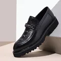Mocasines elegantes de cuero negro para hombre con patrón de cocodrilo y suela gruesa - 40 / Forro Polar / Negro