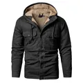 Dik herenjack met capuchon met sherpa-voering en meerdere zakken in de kleur donkergrijs - S / Tops / Zwart