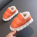 Leuchtend orangefarbene wasserfeste Kinder-Winterstiefel mit warmem weißem Fleecefutter - Größe 220 (20.5cm Innen) / Orange