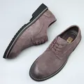 Chaussures derby brogue en daim pour hommes gris taupe avec des détails de style vintage - 38 / Style Brogue Sculpté (205) / Marron