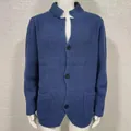 Ανδρική πλεκτή ζακέτα slim fit με όρθιο γιακά σε μπλε σκούρο σχέδιο waffle ύφασμα - Μπλε