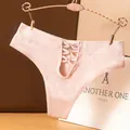 Perizoma rosa chiaro senza cuciture ad alta elasticità con design stringato frontale traforato - Rosa
