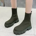 Vista detallada de botines de calcetín de punto verde militar con suelas gruesas para mujer - 35 / Verde Militar