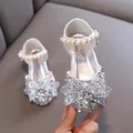 Glitzernde silberne Prinzessinnen Mary Janes mit Perlenriemen und Schleife für Mädchen. - 21 / Silber