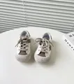 Atmungsaktive Kleinkinderschuhe für Jungen mit weicher Sohle in Weiß und Braun - Größe 29 Innenlänge 18 / Grau