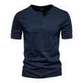 Maglietta Henley da uomo blu navy vestibilità slim con abbottonatura e maniche corte. - Blu Notte