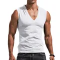 Dettaglio di una canotta bianca con scollo a V da uomo su un modello muscoloso - Taglia S / Top / Bianco