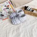 Süße CONOCO Baby-Sandalen mit Blumenmuster, Rüschen und weicher Sohle für Mädchen - Lila Blume