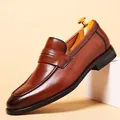Mocasines clásicos de cuero marrón para hombre estilo casual de negocios - 38 / Marrón