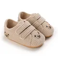 Chaussures bébé en velours côtelé beige avec ours brodé et doubles bandes velcro - Chameau
