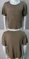 Vista detallada frontal y trasera de la camiseta de punto marrón desgastada para hombre. - Verde Militar