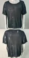 Vista detallada frontal y trasera de un jersey de punto calado negro para hombre moderno - Negro