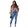 Top in chiffon stampato multicolore con maniche a pipistrello e jeans strappati - Taglia S / Top / Graffiti