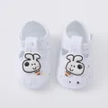 Detailopname van witte ademende baby-loopschoentjes met schattig konijnenpatroon - Maat 12 (Binnenlengte 11 CM) / Witte Bij-07