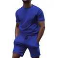 Detalle del conjunto casual de dos piezas de camiseta y pantalones cortos azul real para hombre - Azul zafiro