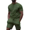Conjunto deportivo de verano para hombre verde militar con camiseta y pantalones cortos - Verde Militar