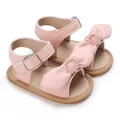 Detailansicht rosa Baby-Sandalen für Mädchen mit Schleife aus weichem PU-Leder - Innenlänge 11cm / Rosa