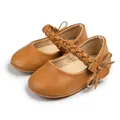Weiche braune Baby-Prinzessinnenschuhe aus PU-Leder mit geflochtenem Riemen und Schleife - Braun