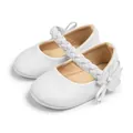Weiße PU-Leder Baby Prinzessin Schuhe mit geflochtenem Riemen und Schleife - Weiß