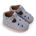 Hellblaue weiche Baby T-Steg Lauflernschuhe mit atmungsaktivem Laser-Blumenmuster-Design - Blau