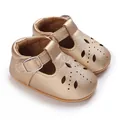 Detailansicht goldene Baby-Lauflernschuhe mit klassischem, hohlem Blattmuster-Design - Gold