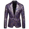 Primo piano di un blazer da uomo blu reale con un elegante motivo paisley dorato. - Blu zaffiro