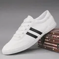 Stylish white men's low-top casual shoes with black stripes for autumn fashion - White (8152)