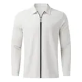 Détail d'un cardigan zippé pour homme en maille gaufrée avec col polo gris clair - M / Hauts / Blanc