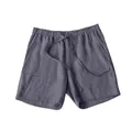 Detailansicht der atmungsaktiven Leinen-Shorts für Herren mit Kordelzug in Grau - Dunkelgrau