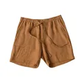 Detailansicht der Herren Sommer Leinen Shorts mit Kordelzug in atmungsaktivem Braun - Erdgelb