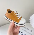 Lässige Lauflernschuhe für Kleinkinder mit weicher Sohle in Braun und Weiß - Größe 21 (Innen 13,5cm) / Gelb
