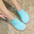 Zapatos de agua azul claro de malla de nido de abeja transpirable para playa y natación - 35 / Azul lago