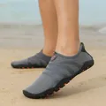 Zapatos de agua de malla gris transpirable con suela de goma antideslizante para playa - 35 / Gris oscuro